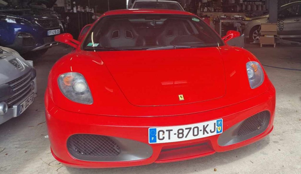 GARAGE CHAUFFOUR - FERRARI